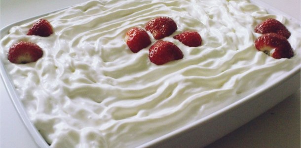 Torta de brigadeiro branco com morango