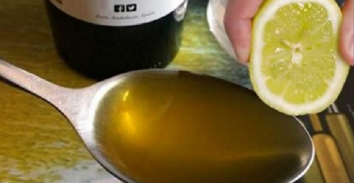 Esprema 1 limão e misture com 1 colher de azeite de oliva – e isto acontecerá