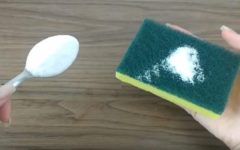 Coloque sal na esponja de lavar louça e diga adeus às bactérias
