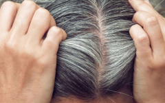 Elimine os cabelos brancos sem gastar muito? receita caseira simples: veja como