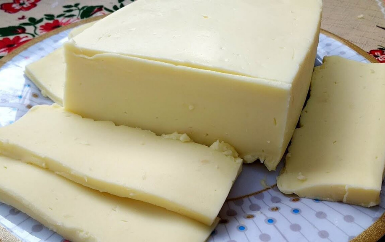 Receita Simples, Fácil e prática de Queijo Mussarela Falso