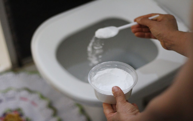 Tirar mau cheiro do vaso sanitário com facilidade