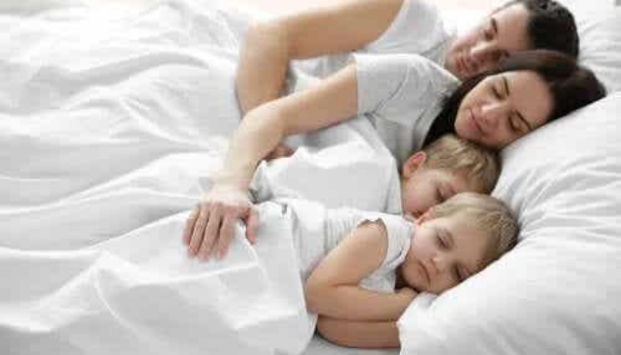 idade criança dormir com os pais