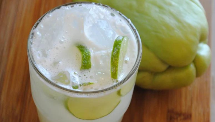 Suco de chuchu e gelatina