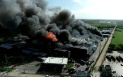 Vídeo mostra início do incêndio em fábrica da Cacau Show; assista