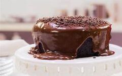 Bolo de chocolate na airfryer: fofinho e fácil de fazer