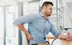 Dores nas costas: o que fazer e como prevenir